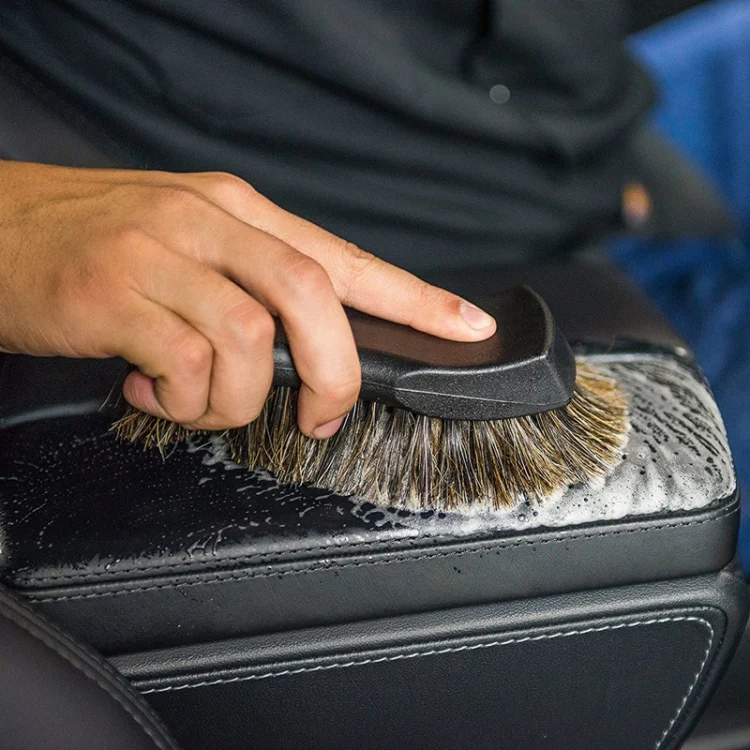 TBD06021610_5.webp Car Horsehair Interior Leather Brush - Image 6