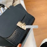 Women Vintage Wing Shape Frosted Handbag Versatile Chain Crossbody Bag - Image 7