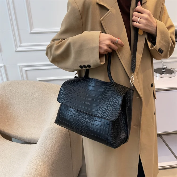 Women Crossbody Bag Autumn Winter Texture Shoulder Armpit Commuter Tote Bag