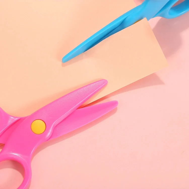 TBD06042696_B3.webp 4pcs Mini Cute Safety Plastic Scissors Children Handmade Paper Cutting Tools - Image 4