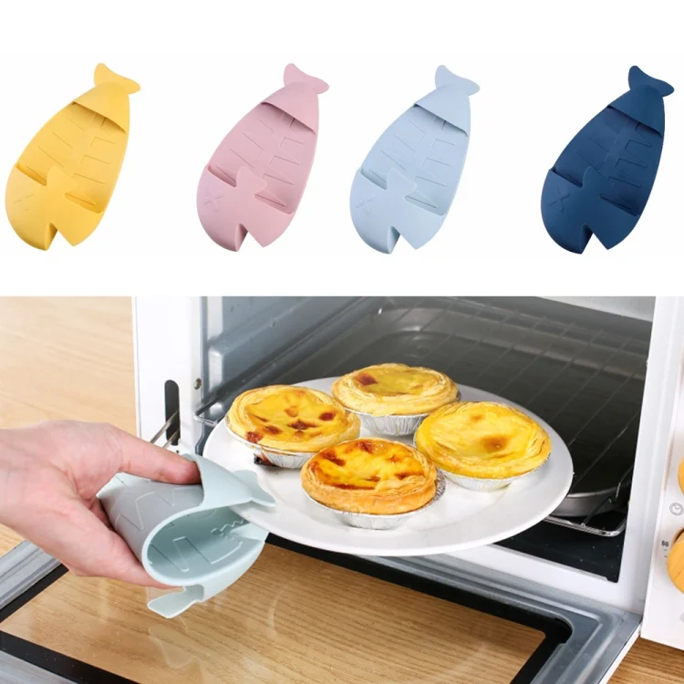 TBD06043519_B3.webp Cartoon Kitchen Thickened Heat-proof Anti-scald Gloves Oven and Microwave Oven Heat Insulation Glove - Image 4