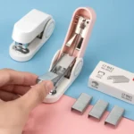 Deli Mini Stapler Includes 830 Staples ,12 Sheet Capacity - Image 3