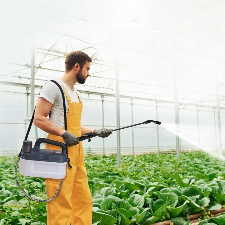 TBD06047972.webp 4L Electric Sprayer Agricultural Atomizer Built-In 2000mAh Rechargeable Battery - Image 1